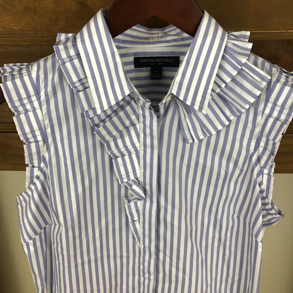 Banana Republic Riley Shirt w/ ruffles